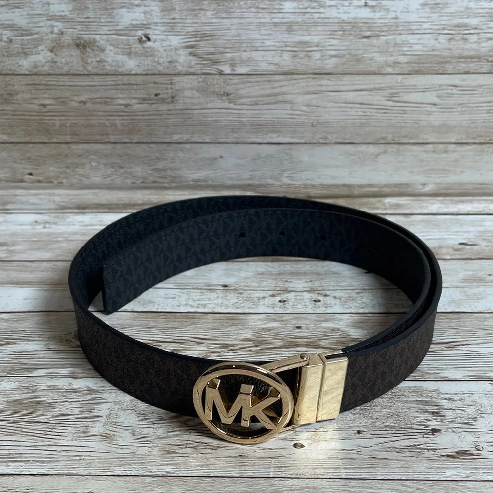 Michael Kors Black and‎ Gold Women's Belt Size Medium NEW